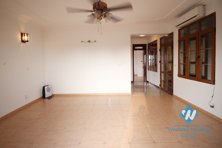 A nice house for rent with lake view in Tay Ho